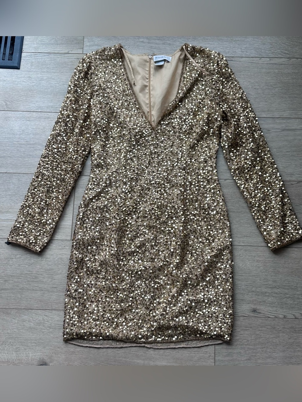 Hugo Buscati Gold Sequin Cocktail Dress Women’s Long Sleeve V-Neck Size 8‎